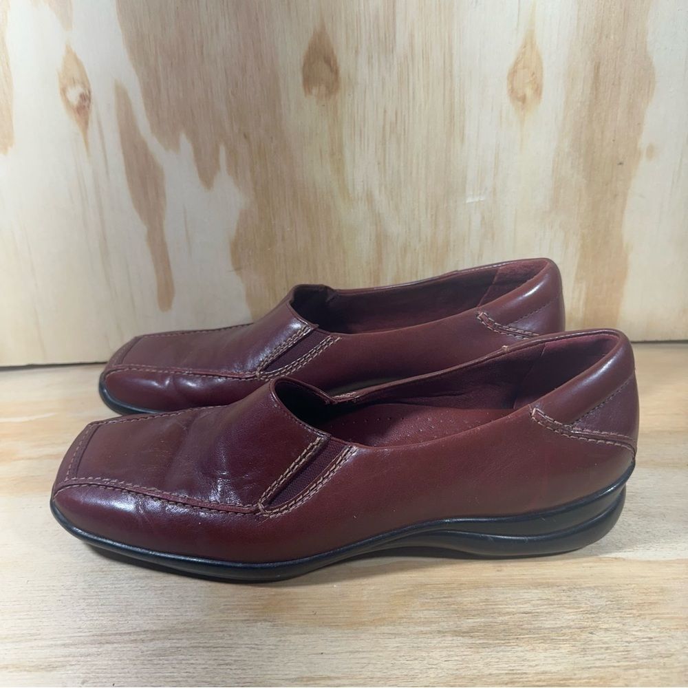 Trotters Courtney Burgundy Leather Slip-On Shoes Women’s Size 8 Wide